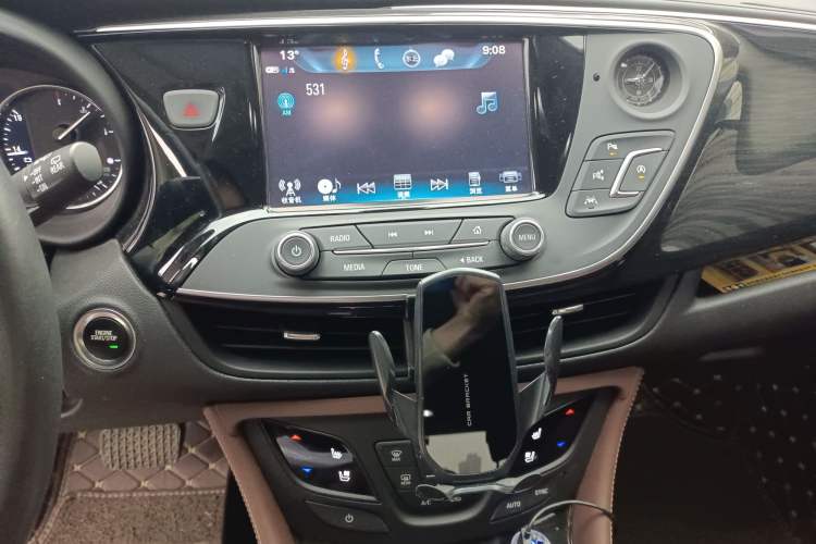 Used Buick Envision 2019 28T All-Wheel-Drive Versatile Sport Flagship Model China VI Standard Audio And AC Panel