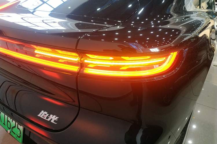 Used VOYAH PASSION 2024 PHEV Four-Wheel Drive Ultra-Long Range Flagship Model
