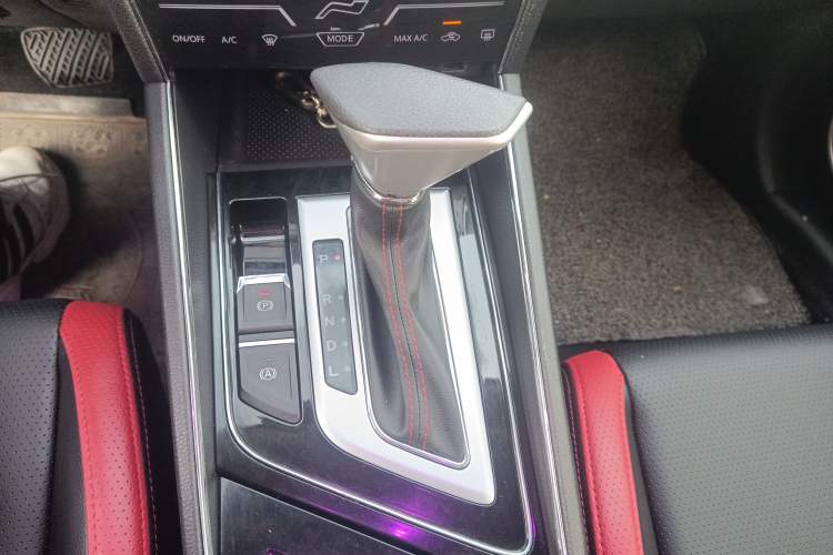 Used Venucia T60 2020 1.6L CVT Smart Drive Version China VI Standard