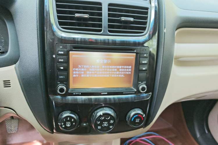 Used Kia Sportage 2013 2.0L Manual Two-Wheel Drive GL Trim Audio And AC Panel