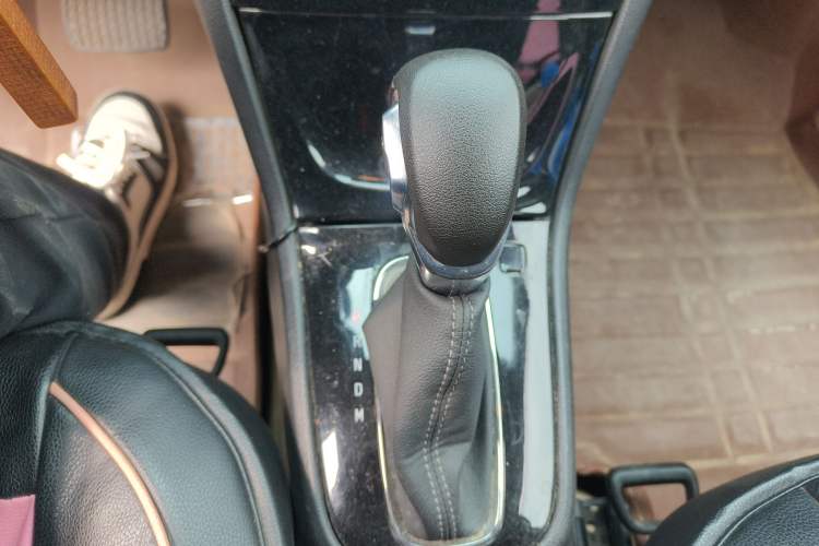 Used Buick Encore 2017 18T Automatic Two-Wheel Drive Urban Leading Model
