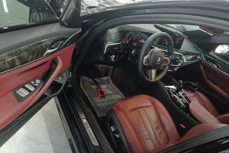 Used BMW 5 Series 2019 530Li Leading Model M Sport Package
