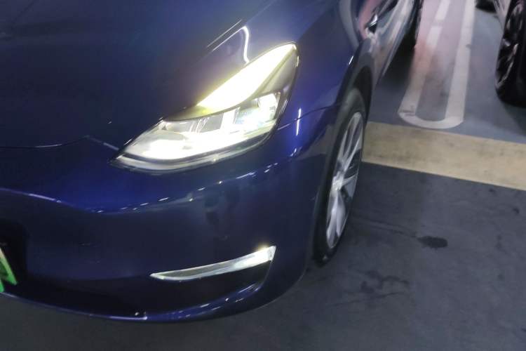 Used Tesla Model Y 2021 Long-Range All-Wheel-Drive Version
