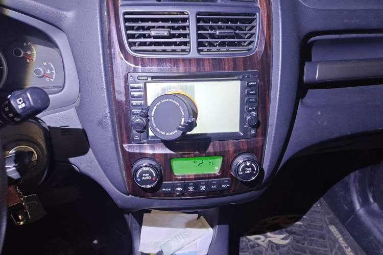 Used Kia Sportage 2011 2.0L Automatic Two-Wheel Drive GLS Audio And AC Panel