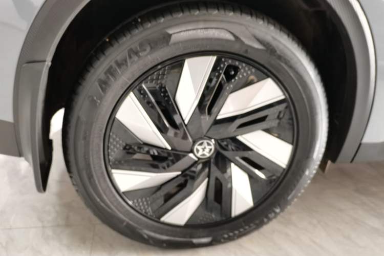 Used Venucia V DD-i 2023 60km iD Version
