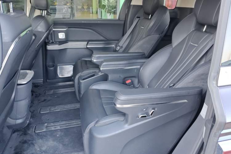 Used Hongqi HQ9 PHEV 2024 2.0T Four-Wheel Drive Business Edition
