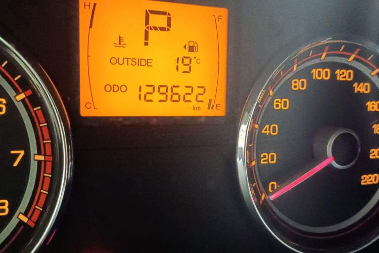 Used SsangYong Korando 2013 2.0L Gasoline Two-Wheel Drive Automatic Elite Edition Odometer Close Up