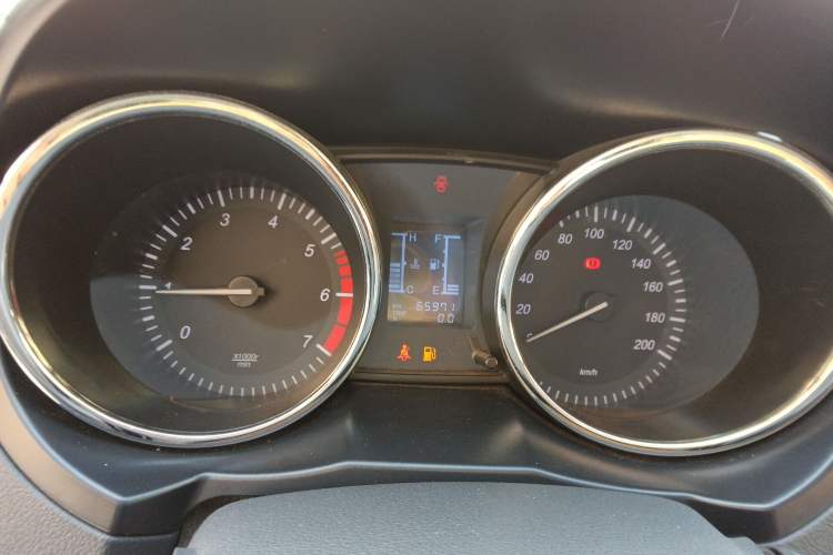 Used HYOSOW S3 2014 1.5L Comfort Version China IV Emission Standard Instrument Cluster