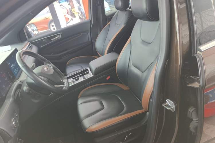 Used Ford Edge 2021 PLUS EcoBoost 245 Four-Wheel Drive Titanium Edition 7-Seater
