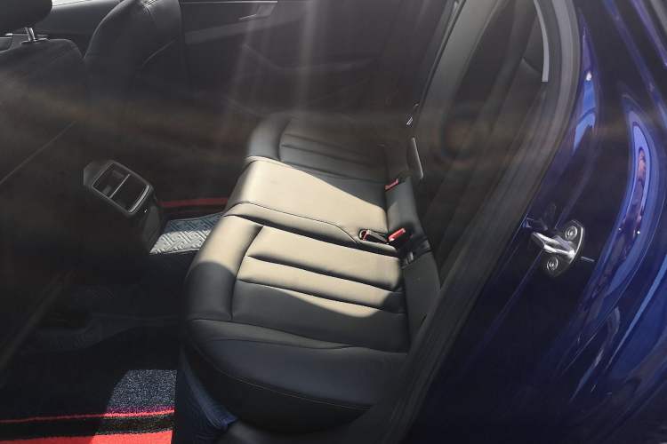 Used Audi A4L 2017 Plus 40 TFSI Ambition Model
