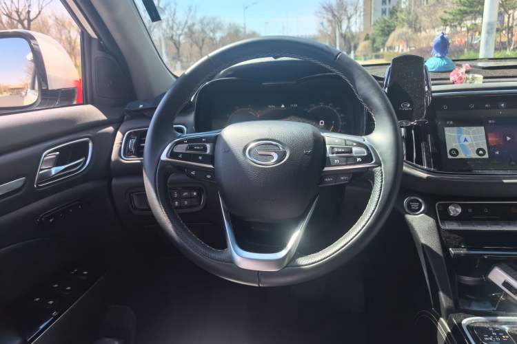 Used GAC Trumpchi GS8 2020 GS8S 390T Two-Wheel Drive Luxury Smart Connectivity Version Steering Wheel