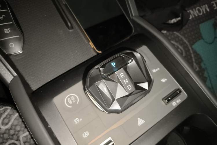 Used BYD Qin L 2024 DM-i 80KM Leading Model
