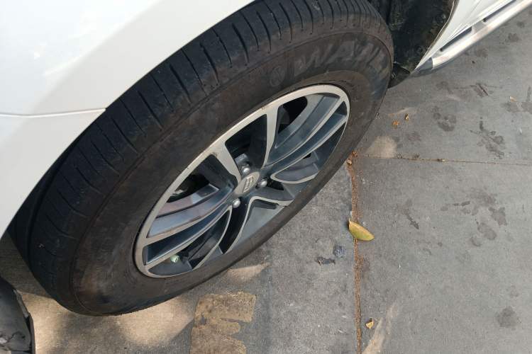 Used Geely Auto Vision X6 2018 1.4T CVT 4G Connected Luxury Version
