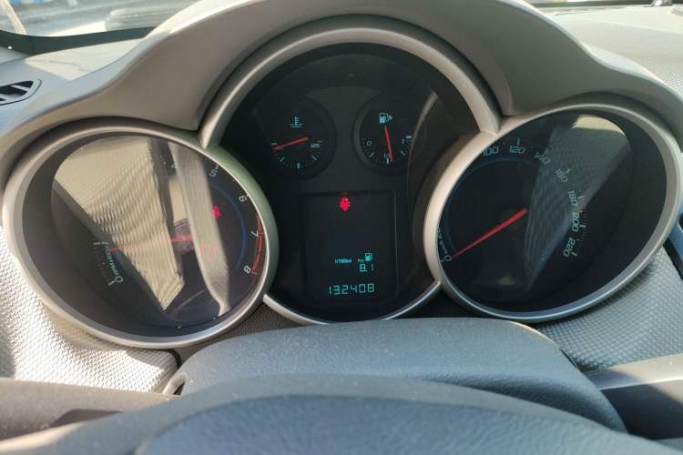 Used Chevrolet Cruze 2011 1.6L SE MT Transformers Edition Instrument Cluster