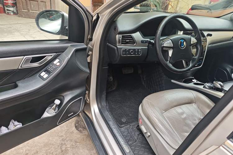 Used Denza 2017 Honor Edition
