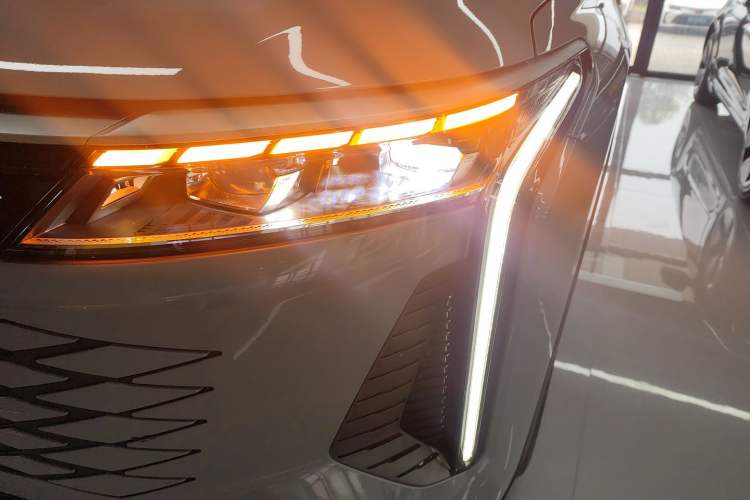 Used EXEED Stellar C-DM 2024 1.5T Long-Range Pro
