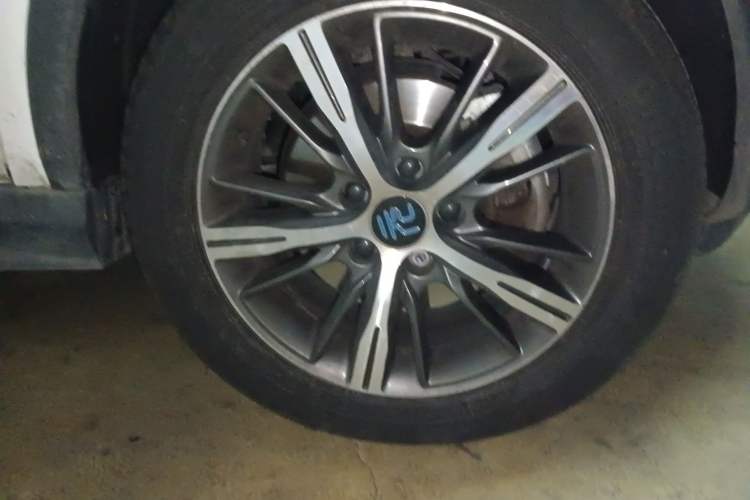 Used BYD Yuan New Energy 2018 EV360 Smart Connected Cool Model