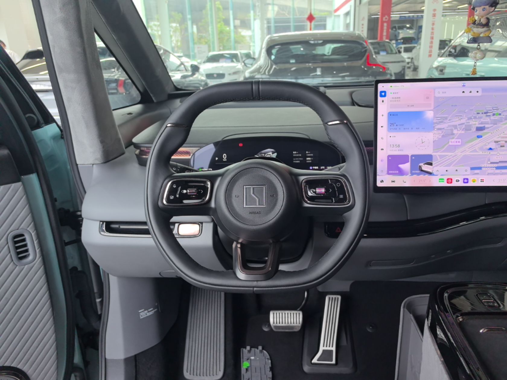 Zeekr MIX 2025 Intelligent Driving Version — снимка 13