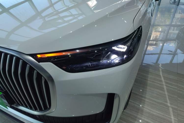 Used Chery Tiggo 9 C-DM 2025 1.5T 106KM Ultra-Enjoyment Version 5 Seats Lithium Iron Phosphate
