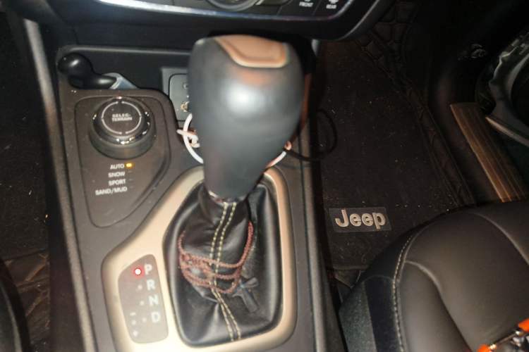 Used Jeep Cherokee 2016 2.4L Professional Smart Version