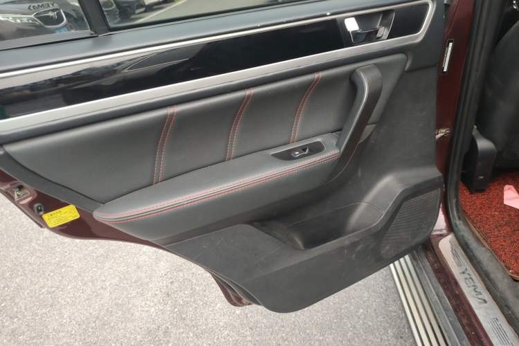 Used Yema T70 2016 Upgraded Model 1.5T Manual Luxury Version
