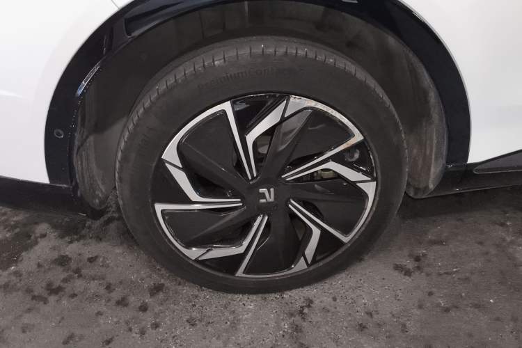 Used Rising R7 2024 Advanced Edition