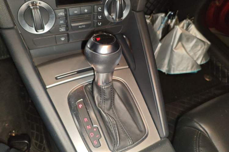 Used Audi A3 2013 Sportback 30 TFSI Comfort Model Gear Lever