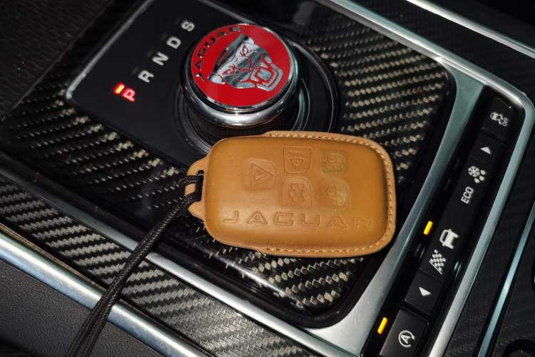 Used Jaguar XFL 2017 XFL 2.0T 200PS Windflower Edition