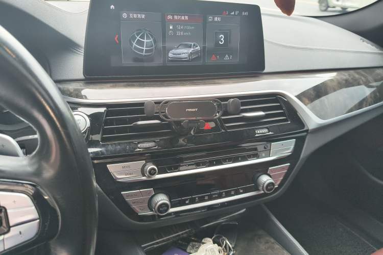 Used BMW 5 Series 2018 Restyled 530Li Leading Edition M Sport Package
