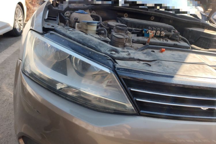 Used Volkswagen Sagitar 2014 1.6L Automatic Comfort Model Right Front Headlight