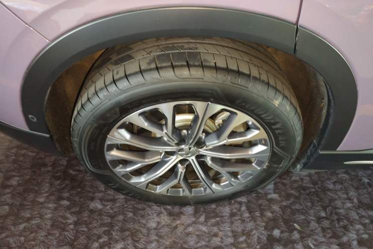 Used Nio ES6 2024 75 kWh Exterior 5