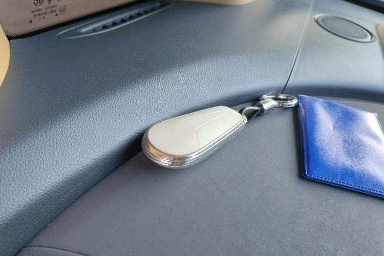 Used VOYAH Dream 2025 PHEV Four-Wheel Drive Prestige Kunpeng Edition
