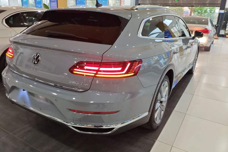 Used Volkswagen FAW-Volkswagen CC 2023 Hunting Vehicle 380TSI Hunter's Heart Edition