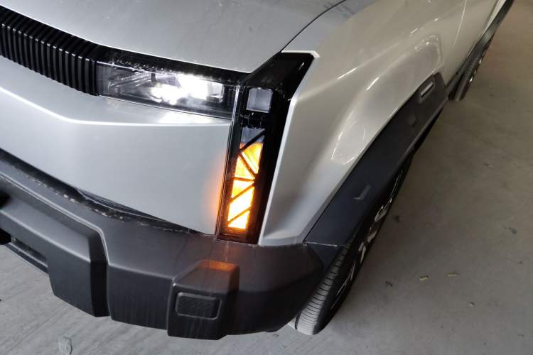 Used iCAR 03 2024 472km Four-Wheel Drive Long-Range Intelligent Advanced Version