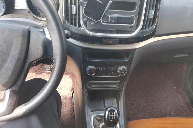 Used Cowin E3 2018 1.5L Manual Luxury Model