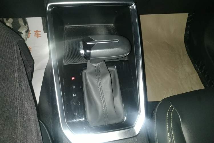 Used Wuling Alvez 2022 1.5T CVT Trendy & Cool Edition
