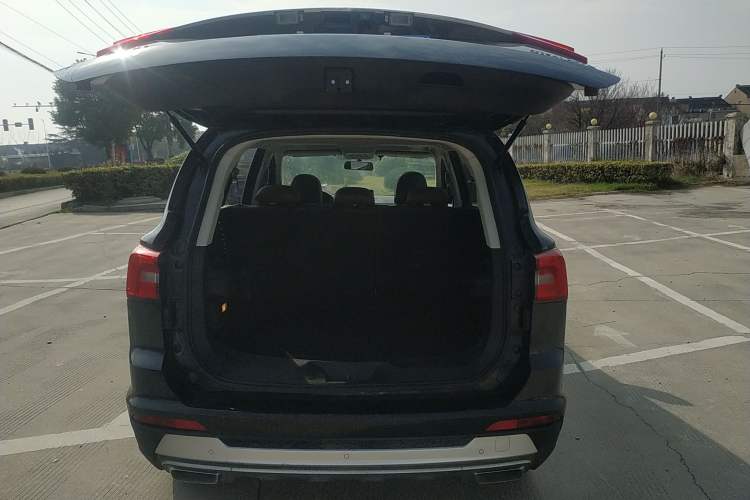 Used FORTHING Joyear X5 2017 1.6L CVT Luxury Model
