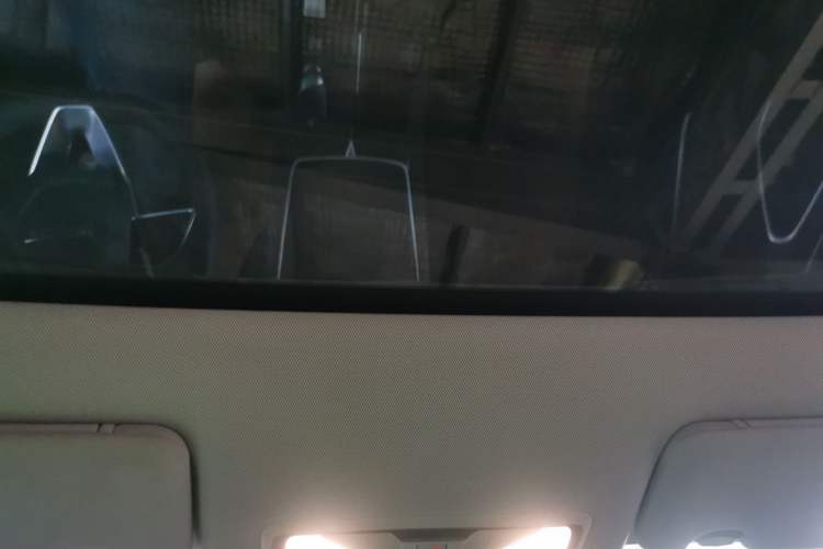 Used Venucia V 2023 260T Idol Edition Pro