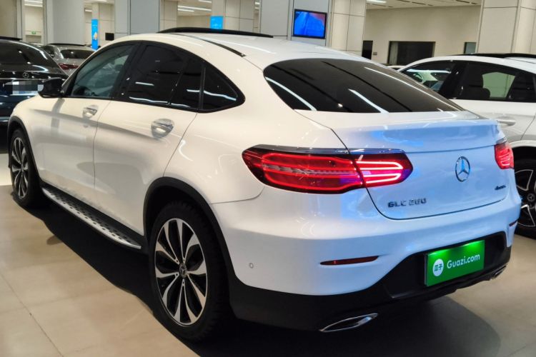 Used Mercedes-Benz GLC Coupe 2019 Facelift GLC 260 4MATIC Coupe SUV
