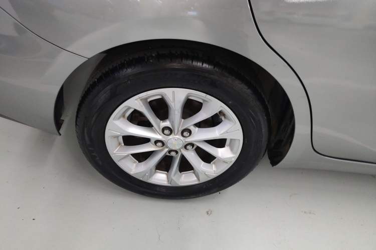 Used Chevrolet Monza 2024 1.5L Dual-Clutch Enjoyment Edition Right Rear Wheel Hub