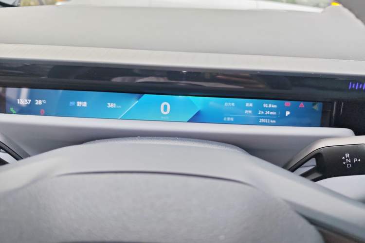 Used Lynk & Co Z10 2025 95 kWh 702 km All-Wheel Drive Intelligent Driving Ultra