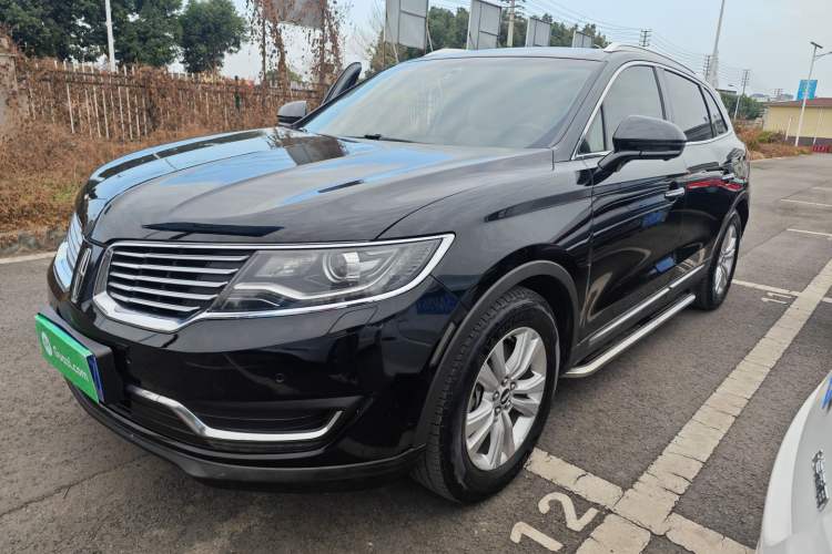 Used Lincoln MKX 2015 2.0T Two-Wheel Drive Deluxe Edition