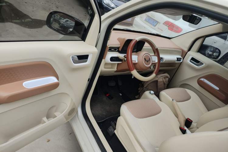 Used Wuling Hongguang MINIEV 2024 3rd Generation 215km Youth Edition Driver Seat