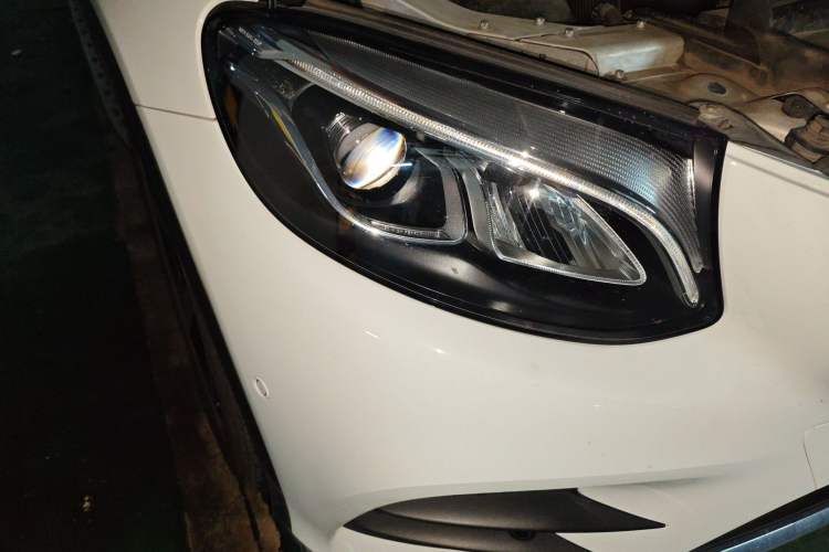 Used Mercedes-Benz GLC 2019 GLC 260 L 4MATIC Luxury Model Right Front Headlight