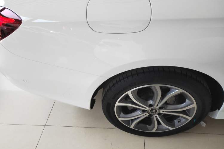 Used Mercedes-Benz E-Class 2021 Restyled E 300 L Sporty and Stylish Edition
