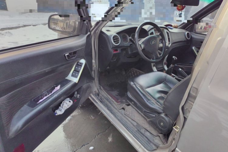 Used Foday Lion F16 2017 2.8T Diesel Two-Wheel-Drive Advanced Version China V Emission Standard Long Body 4B28V16 Driver Seat