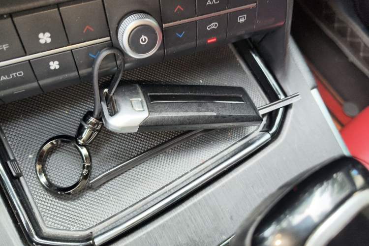 Used Wey VV5 2017 2.0T Ultra-Luxury Version