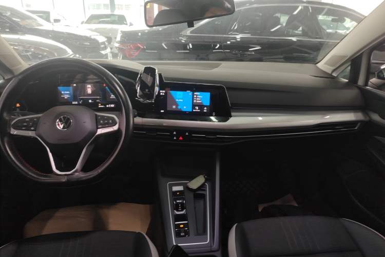 Used Volkswagen Golf 2023 Facelift 280TSI DSG Pro