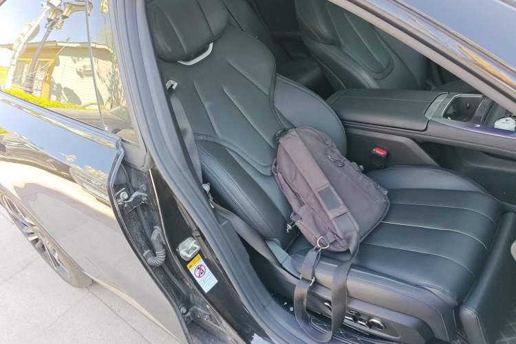 Used Deepal L07 2025 230Max Deep Blue Intelligent Driving AD PRO Range-Extended Version
