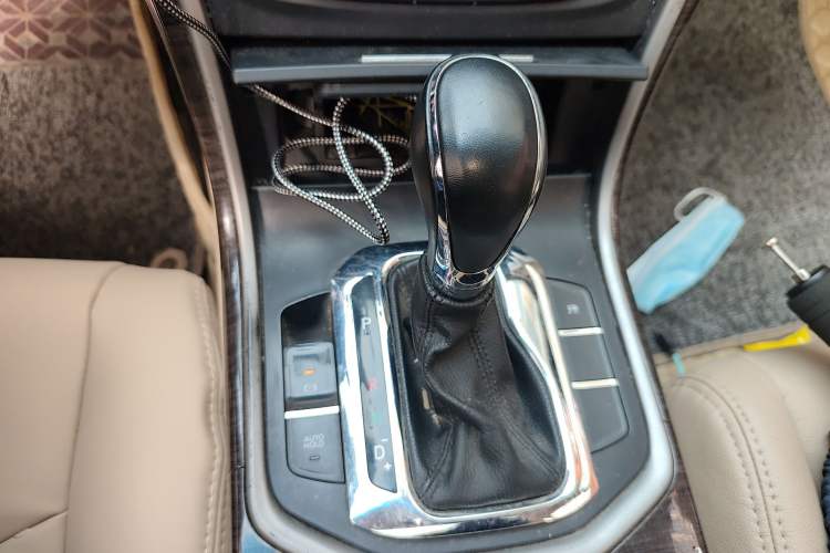 Used CHANGAN Raeton 2013 1.8T Automatic Elite Model China IV Standard
